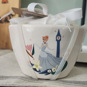 Rae Dunn Cinderella Measuring Cups